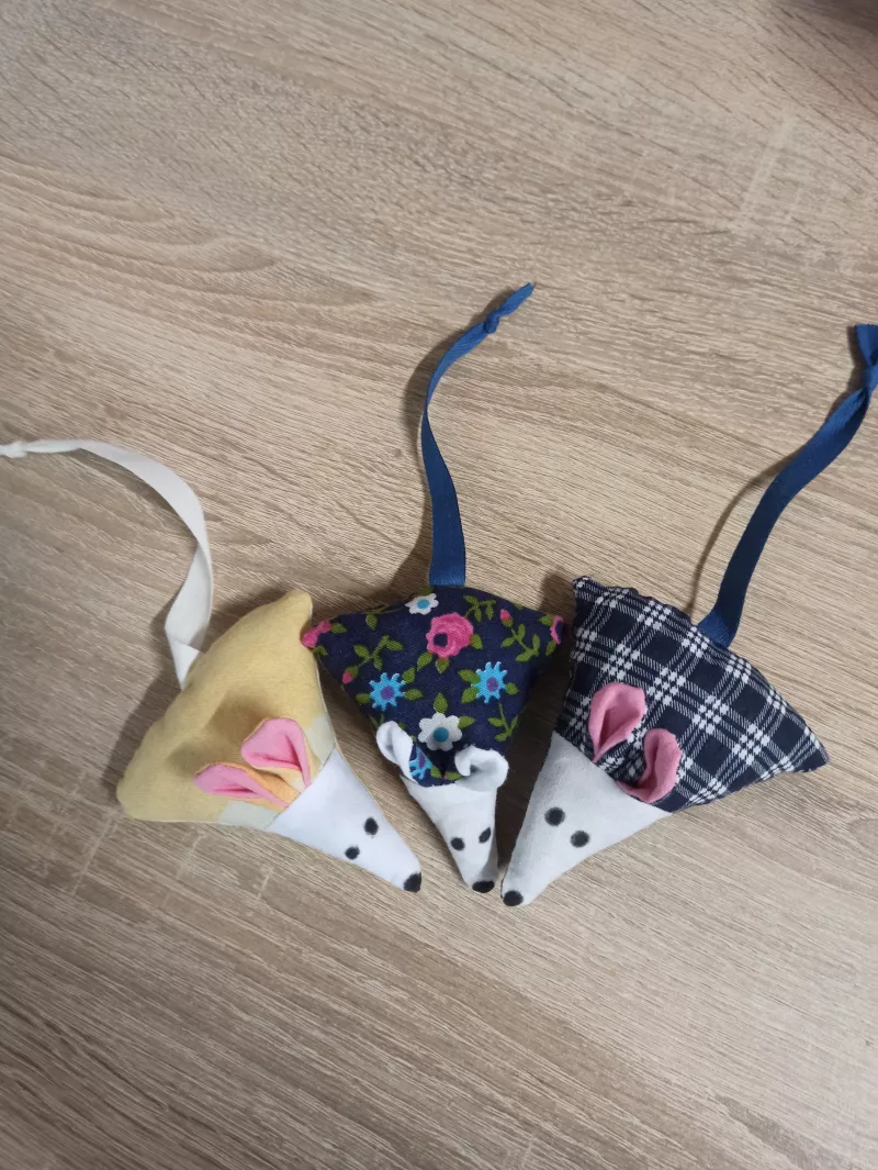 Ručně šitá myš se šantou Chráněná dílna INSPIRACE